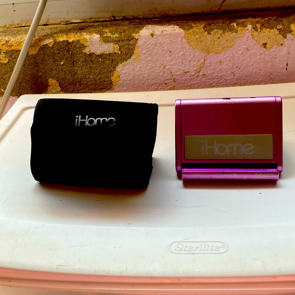Portable Ihome speaker